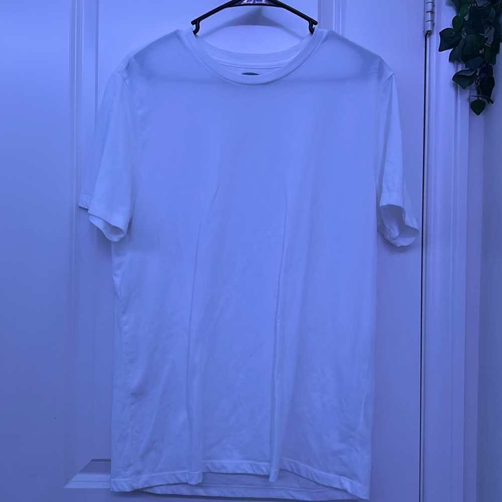 plain white tee